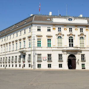 Symbolbild: Blick auf das Bundeskanzleramt 