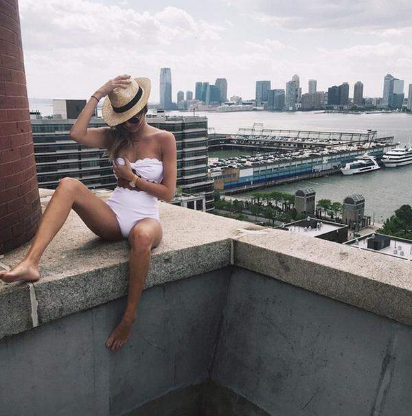 Dass berühmte Fashionblogger mitunter sehr gut von ihrer Arbeit leben können, ist bekannt. Doch dass selbst einzelne Fotos auf Instagram bis zu 90.000 Euro einbringen können, ist neu. Danielle Bernstein vom Blog "We Wore What" erklärt, wie es geht.