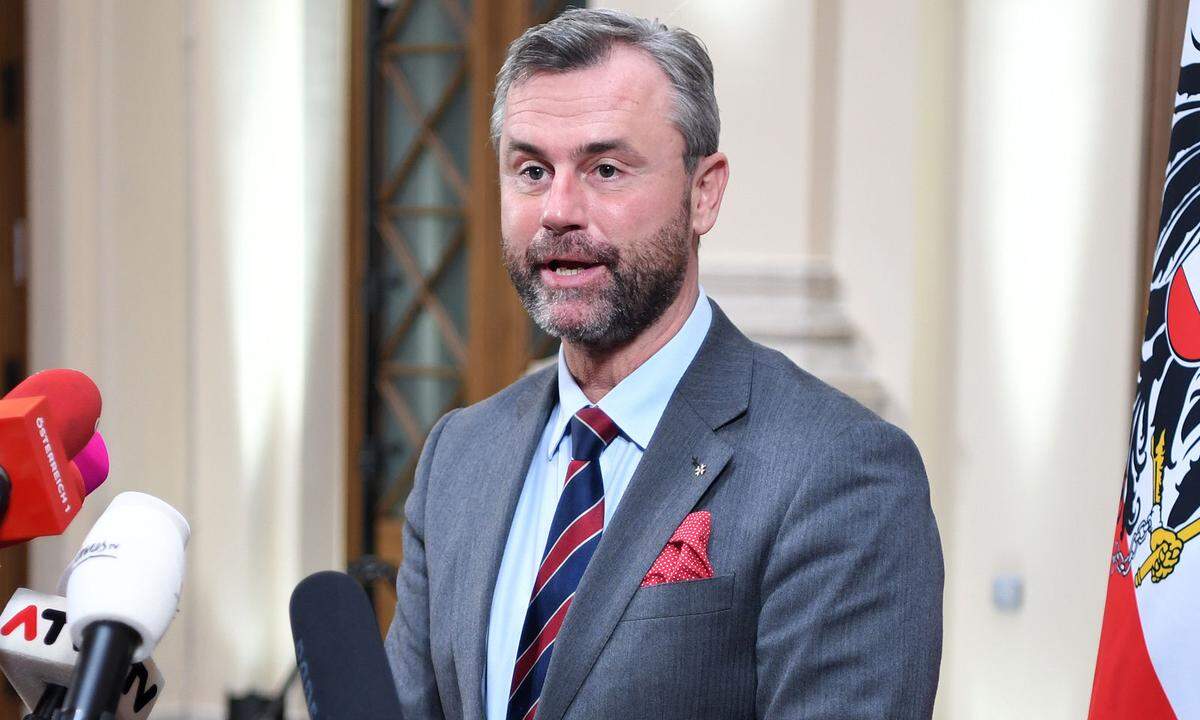 "Meine Mutter erzählt mir jeden Tag, wie hässlich ich bin. Das ist eine schwere Belastung für mich." Der bärtige Norbert Hofer (FPÖ) hat es eilig mit der Regierungsbildung, um seine Gesichtsbehaarung los zu werden.