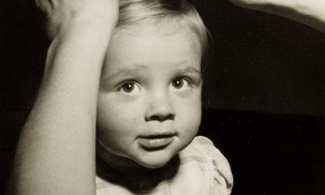 Barbara Dingfield, fotografiert von Trude Fleischmann Ende der 1940er.