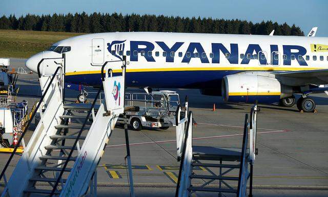 FILE PHOTO: Ryanair pilots and cabin crew stage a 24-hour strike in Germany