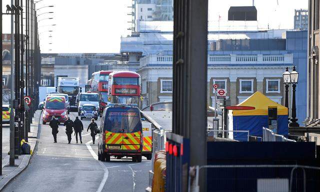 Nach Messer-Angriff auf London Bridge: Terrorverdächtiger festgenommen