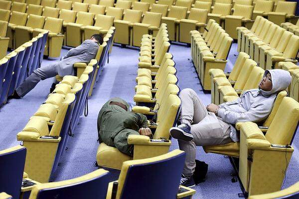 Auch für die Journalisten in Brüssel war es eine lange Nacht.