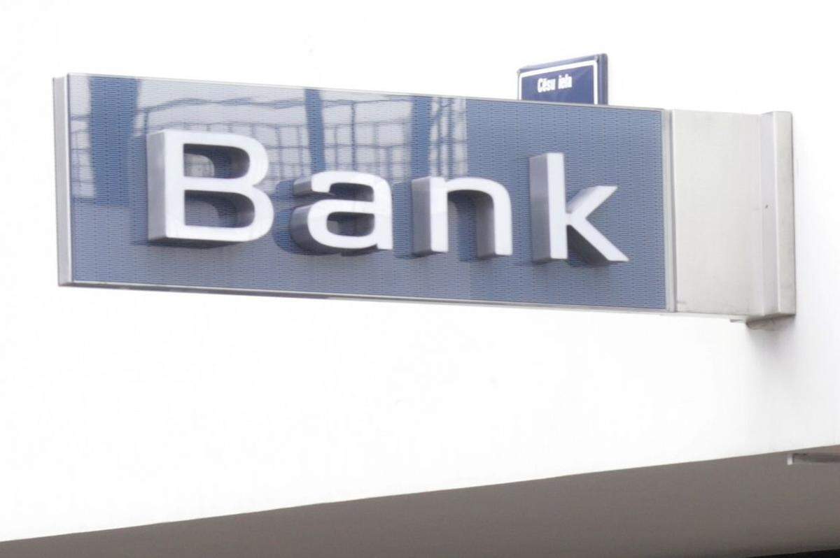 Auf banksdaily.com kann man die Bilanzsummen der letzten Jahre und der Top 30 Banken weltweit nachlesen. Die Presse präsentiert die zehn größten Banken der Welt.