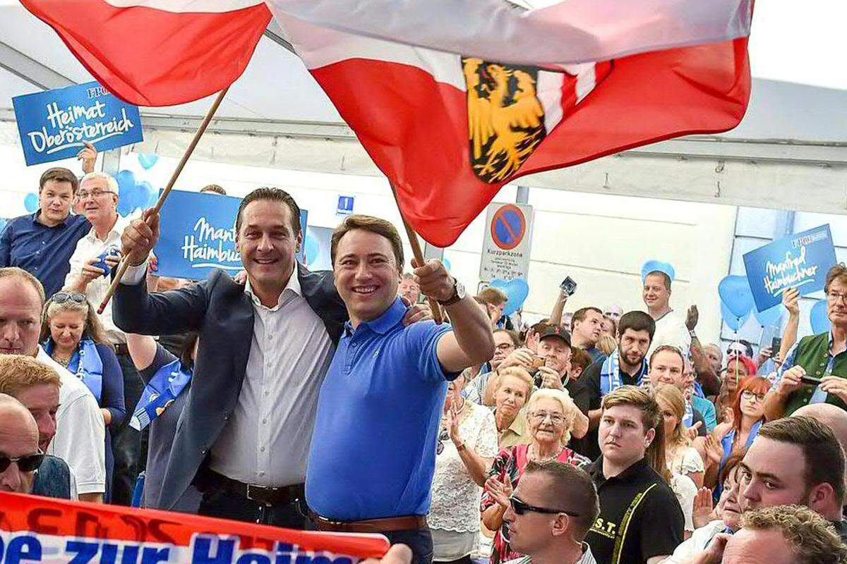 Die FPÖ kann nach Erfolgen in der Steiermark und im Burgenland auch dem Wahltag in OÖ recht optimistisch entgegenblicken: Kam sie 2009 auf 15,29 Prozent, so sagen ihr die Umfragen mittlerweile 22 bis 26 Prozent voraus, Tendenz steigend. Die Landespartei pflegt ein harmonisches Verhältnis zur Bundespartei. Sie gibt sich vergleichsweise gemäßigt, in regelmäßigen Abständen kommt es aber zu rechten Zuckungen. Obwohl der 37-jährige Jurist Manfred Haimbuchner der Jüngste im Reigen der Spitzenkandidaten ist, kann er doch bereits sechs Jahre als Landesrat vorweisen. Ob er diese Funktion künftig in einer Koalition ausüben wird, ist offen. LH Pühringer hat bisher keine schwarz-blaue Euphorie gezeigt, aber auch nichts ausgeschlossen.    