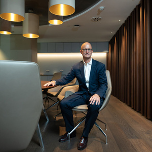 Es sei einfach, die Europäische Zentralbank im Nachhinein zu kritisieren, sagt Robin Brooks.