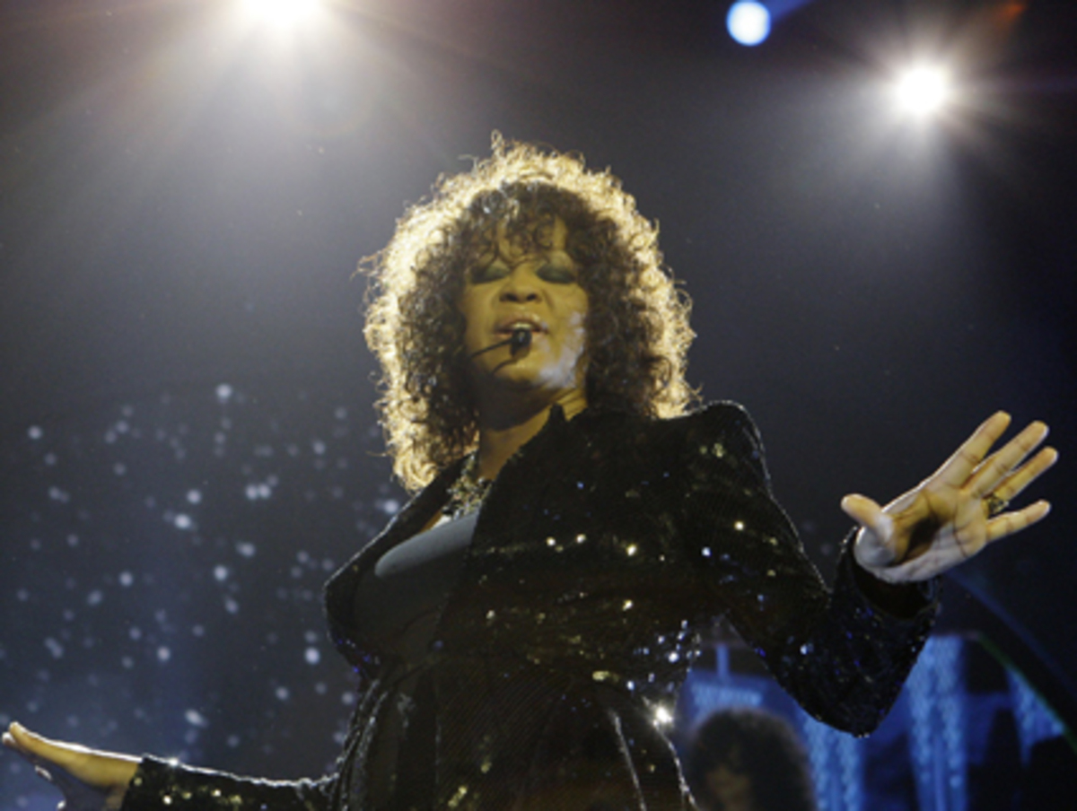 "I want one moment in time, when I'm more than I thought I could be, when all of my dreams are a heartbeat away (...) then in that one moment of time I will feel, I will feel, eternity"Hörprobe