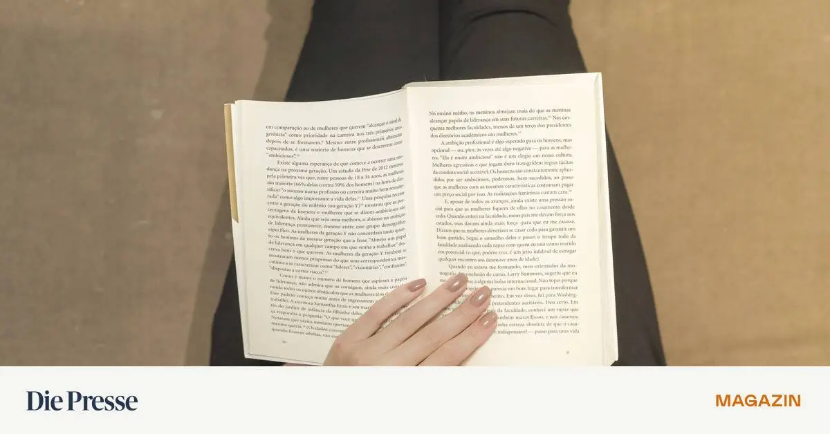 Wie-ist-eigentlich-Der-fr-hliche-Ratgeber-f-r-die-perfekte-Hausfrau-in-unsere-Wohnung-gelangt-premium-