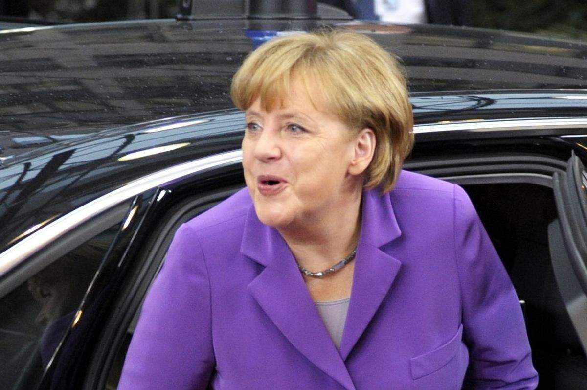 Angela Merkel machte auf der Liste einen deutlichen Sprung nach vorn. Sie sei das Rückgrat der EU. "Ihre entscheidenden Handlungen beim Problem mit den syrischen Flüchtlingen und bei der griechischen Schuldenkrise haben sie auf der Liste nach vorne gebracht", so das Magazin.