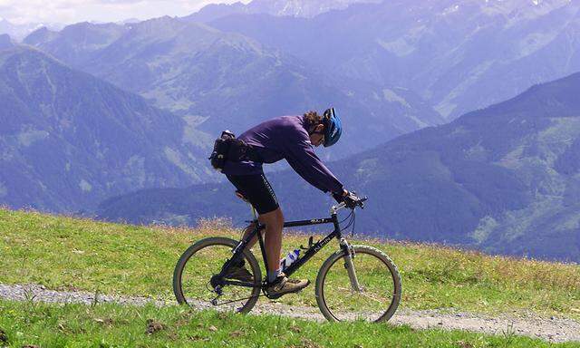 Mountainbiker in der Bergwelt der Schmittenh�he bei Zell am See,