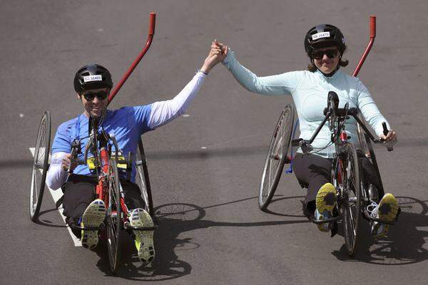 ...oder Patrick Downes und Jessica Kensky nahmen am Lauf teil...