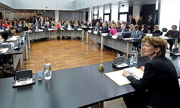 Der INNSBRUCKER GEMEINDERAT, Stadtchefin Christine Oppitz-Plörer (FI) im Vordergrund