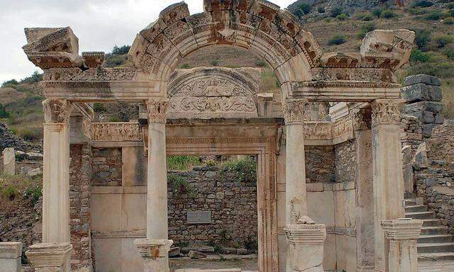 Der Hadrianstempel in Ephesos.