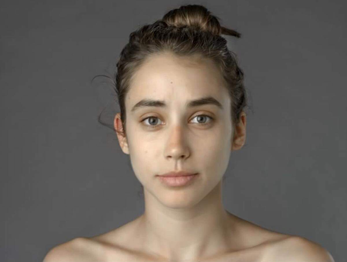 So sieht Journalistin Esther Honig ganz natürlich ohne Make-up aus. Dieses Porträt schickte sie zur Photoshop-Retusche in 25 Ländern. Ihre Bitte: Macht mich schön.