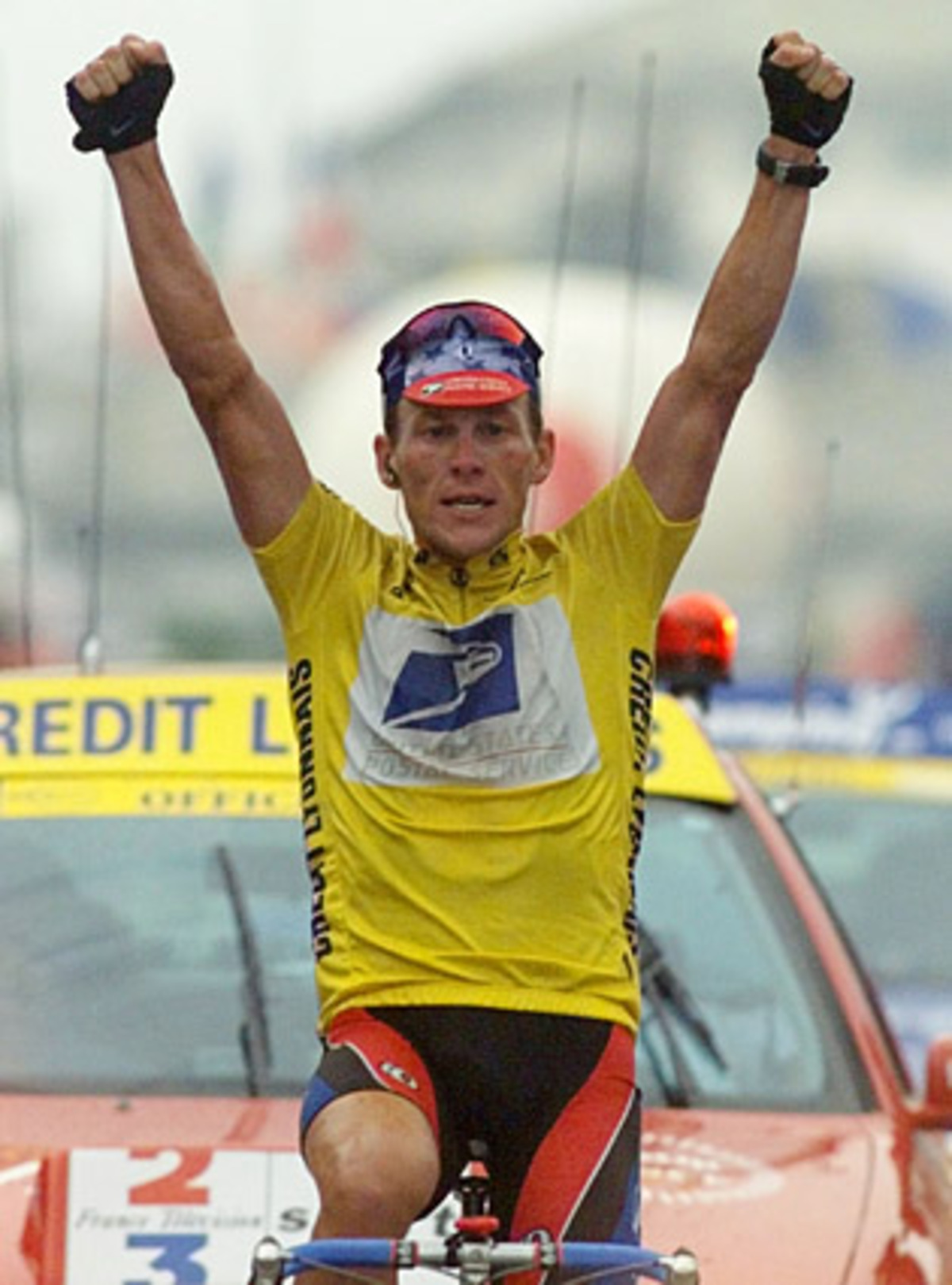 Der Amerikaner gewann schon bei seiner ersten Teilnahme an der Tour de France 1993 eine Etappe, 1995 wiederholte er diese Leistung. Ein Jahr später wurde bei Armstrong Hodenkrebs festgestellt. Er kehrte stärker denn je 1998 zurück und gewann ganze siebenmal die Tour - bis heute Rekord. Er stieg 2005 aus dem Sattel, kehrte 2009 zurück und wurde Dritter.