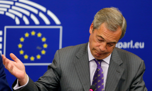  Nigel Farage erhält seit 17 Jahren ein Gehalt des Europaparlaments und will es vorerst nicht missen.