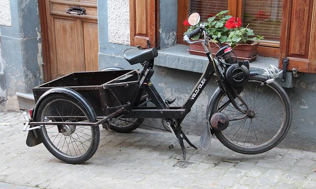 Die französisch-deutsche Avantgardistin Ré Soupault erfuhr während ihrer Reise auch einiges vom Motor des Vélosolex, dem „Fahrrad, das allein fährt“.