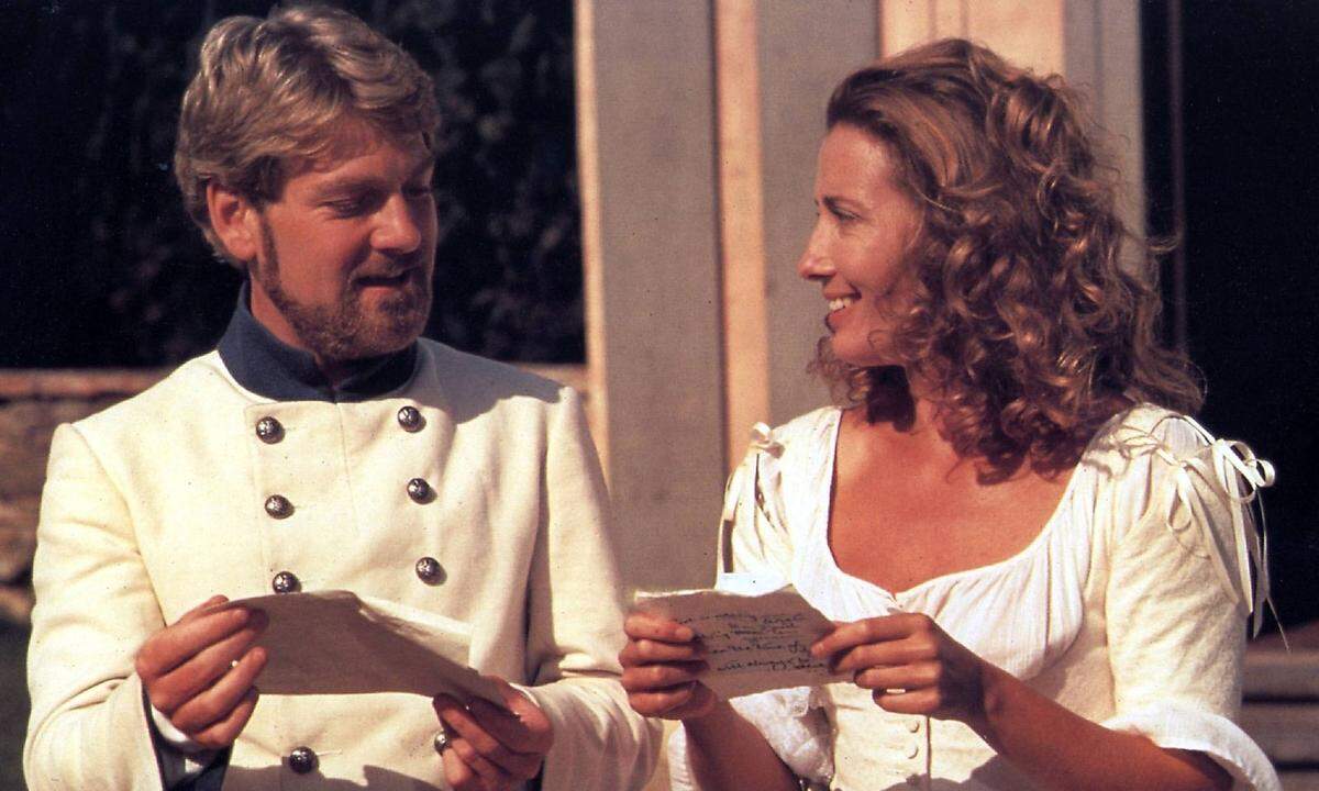 Einer der bekanntesten Filme aus dieser Zeit ist "Viel Lärm um nichts" aus dem Jahr 1993 - nach dem gleichnamigen Stück von William Shakespeare. Davor war das Paar unter anderem in der Verfilmung von "Henry V." (1989), im Thriller "Schatten der Vergangenheit" (1991) und der Komödie "Peter's Friends" (1992) zu sehen. Seit ihrer Scheidung 1995 arbeiten die beiden nicht mehr miteinander.