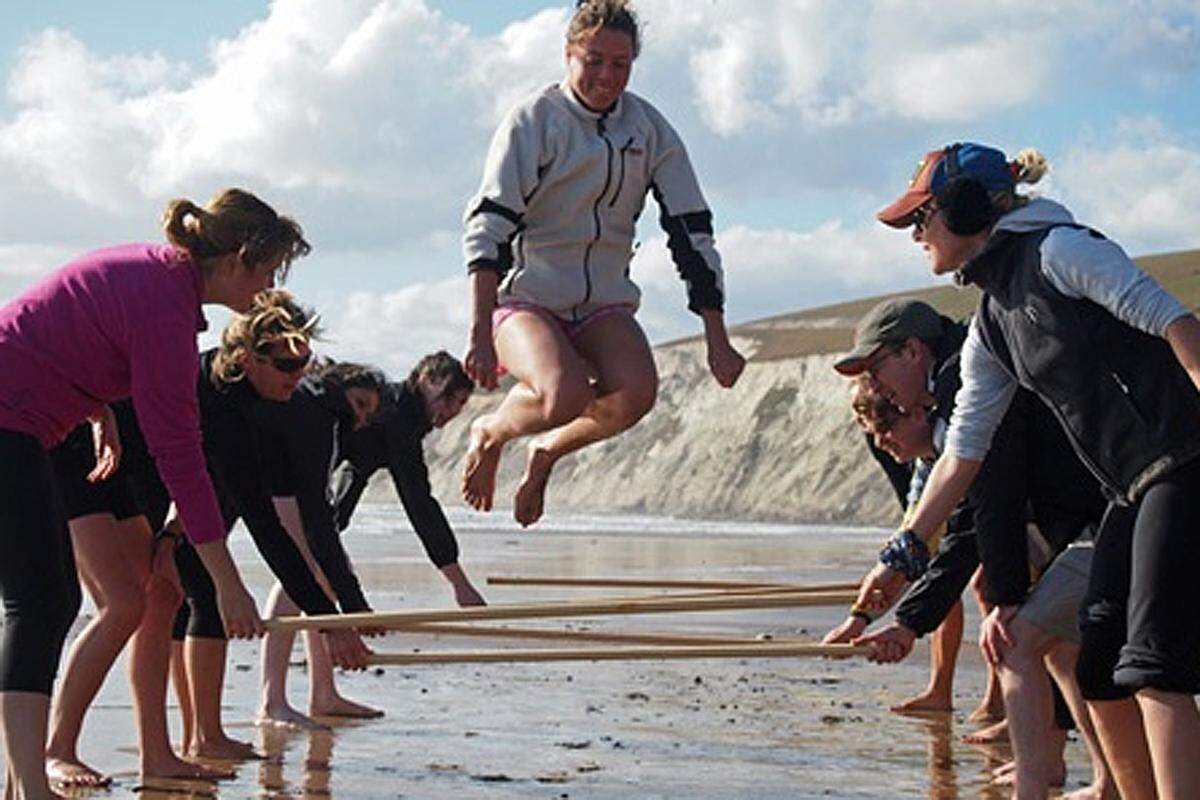 Bei Wildfitness  will man seinen Gästen dabei helfen "dünner, stärker, schmerzfreier und energiegeladen" zu werden. Fiitnesslevel und Alter sind egal, die maximale Urlaubsdauer beträgt 3,5 Wochen. Zwischen den Turnstunden bietet sich ein Ausflug in den Meeres-Nationalpark Watamu Marine National Reserve an.