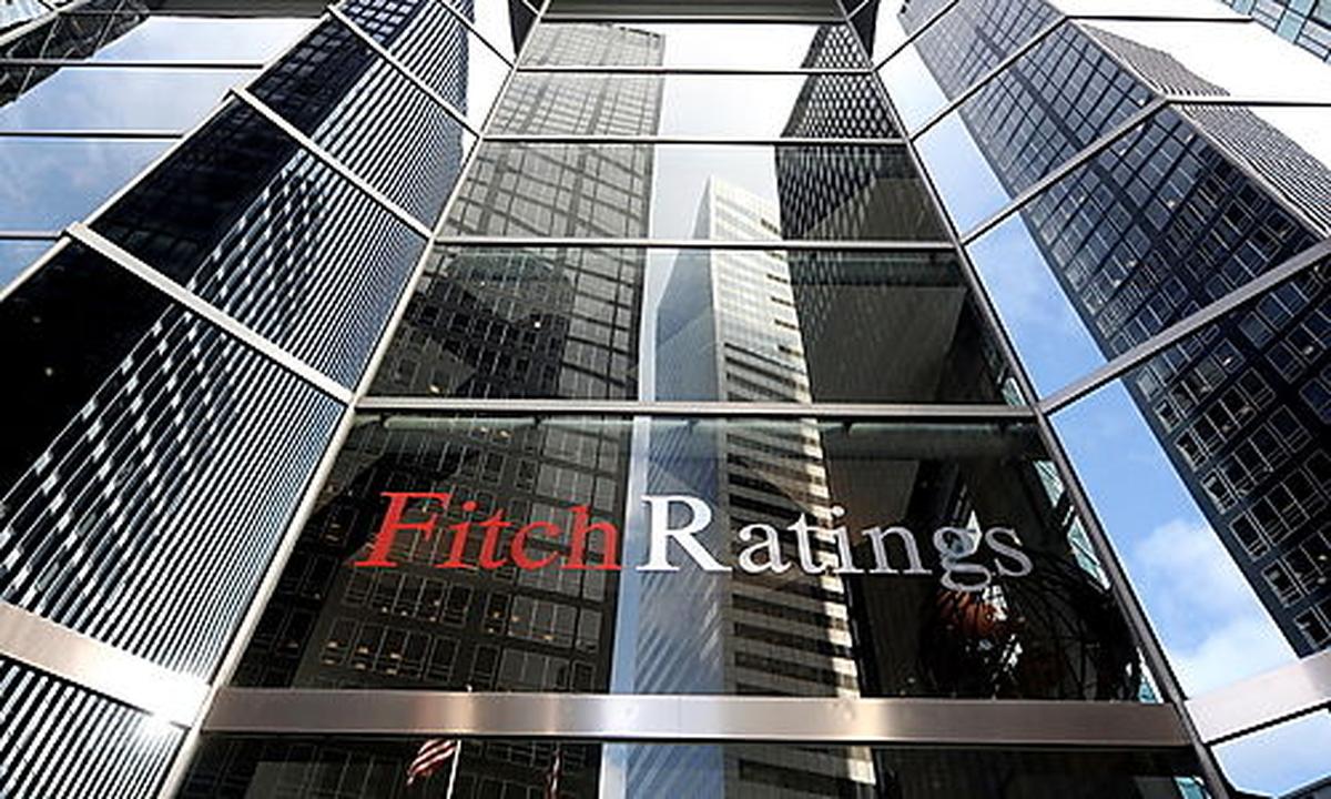 Fitch stuft fünf Banken aus TripleALändern herab