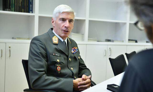 Generalstabschef Robert Brieger fordert mehr Mittel für die Miliz.