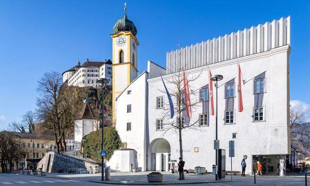 In Kufstein, der zweitgrößten Stadt Tirols, warben am Sonntag gleich zehn Listen um Wähler. 