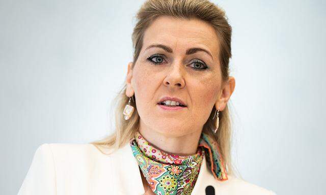 Die zurückgetretene Arbeisministerin Christine Aschbacher