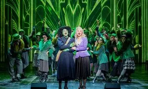 Wicked Elphaba Freundschaftsarmband – Grüne Perlen Mit 'E'-Anhänger, Verstellbar, Offiziell Lizenziert