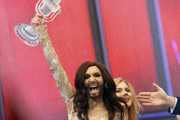 Conchita Wurst hat Geschichte geschrieben und den Eurovision Song Contest 2014 gewonnen. Doch dank einer maßgeschneiderten Performance im Halbfinale und im großen Finale errang die Vollbartträgerin Platz 1.