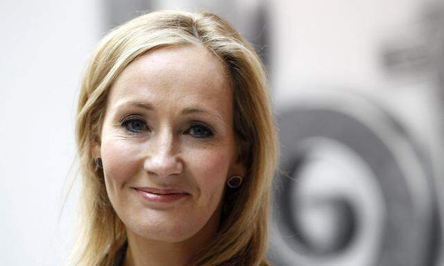 Im vergangenen Jahr hatte Rowling nach eigenen Angaben Morddrohungen von Transgender-Aktivisten erhalten.