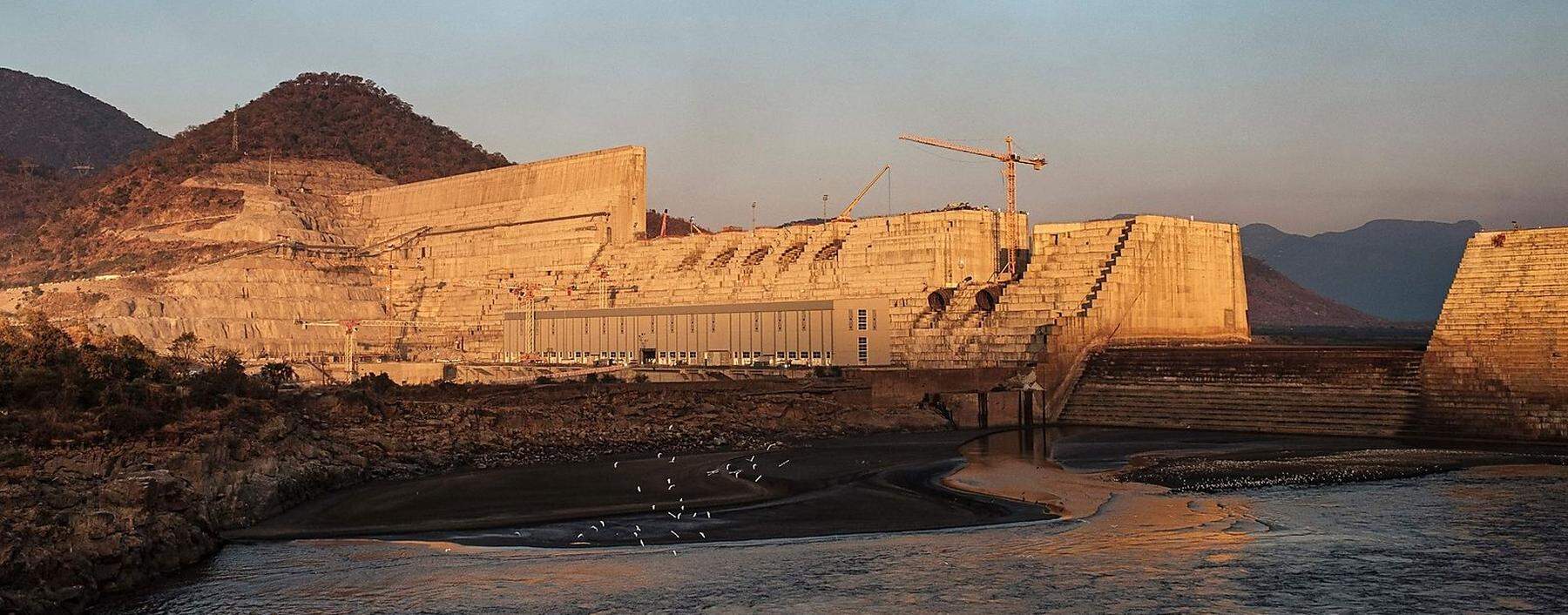 Bau an der großen Talsperre &quot;Grand Ethiopian Renaissance Dam&quot; in der Nähe der Stadt Guba.