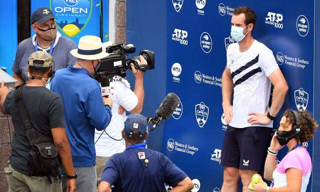 Maske und Sicherheitsabstand: Der Schotte Andy Murray macht in New York Erfahrungen mit den neuen Regeln der Tennisszene.