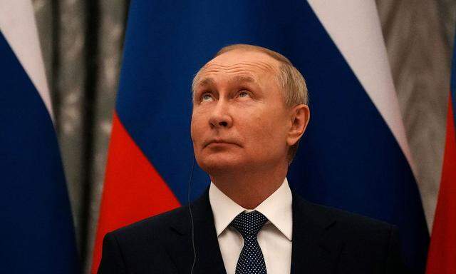 Wladimir Putin bediente sich bei einer Pressekonferenz einer Zeile aus einer - eigentlich recht derben - Tschastuschka.