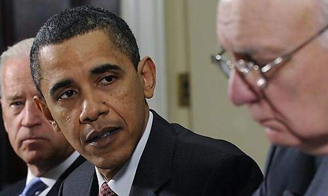 Barack Obama, Paul Volcker, Joe Biden