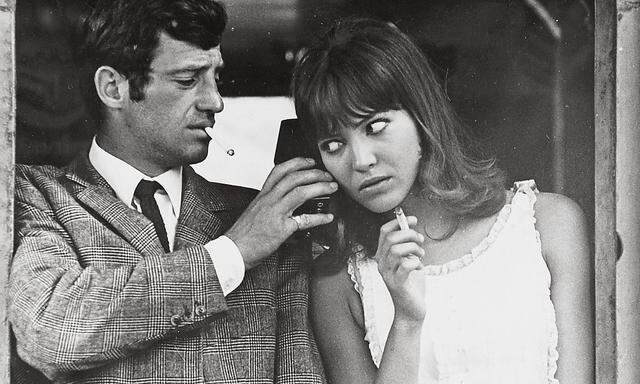 Jean-Paul Belmondo und Anna Karina in Jean-Luc Godards Klassiker "Pierrot le fou" (Deutsch: Elf Uhr nachts)