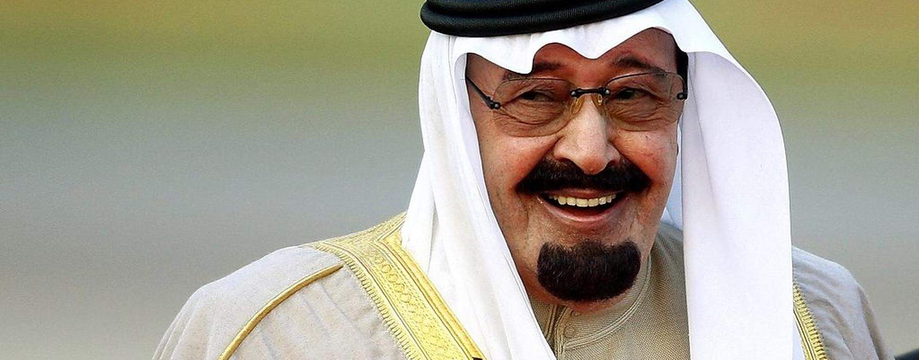 File photo of Saudi Arabia's King Abdullah bin Abdulaziz arriving at Heathrow Airport in west London