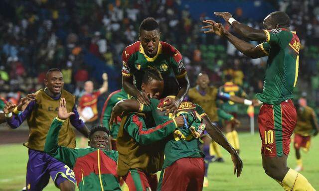 Kamerun bejubelt Aufstieg