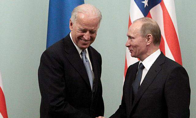Biden und Putin in Moskau 2011. Kommt es zu einem Gipfeltreffen in Wien?