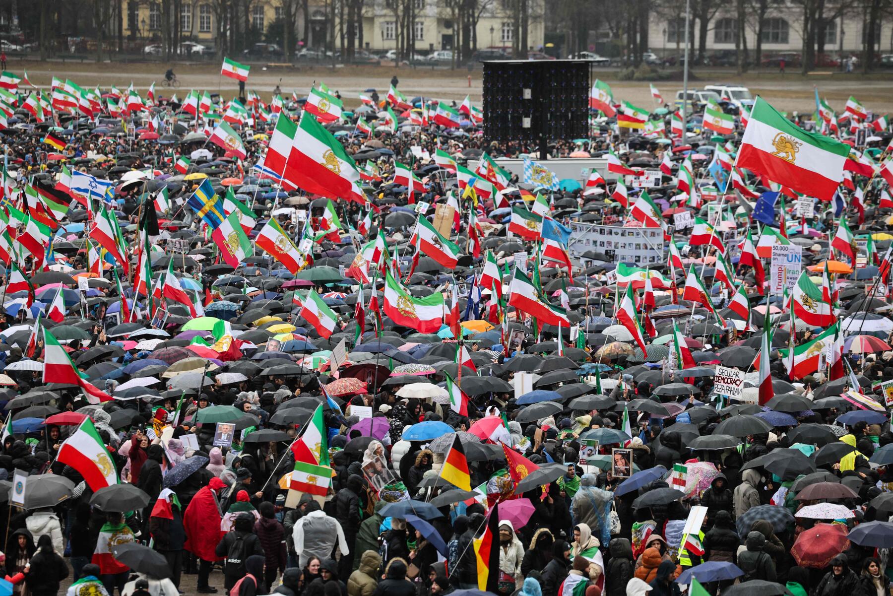 200,000 people at demonstration against the Iranian regime in Munich