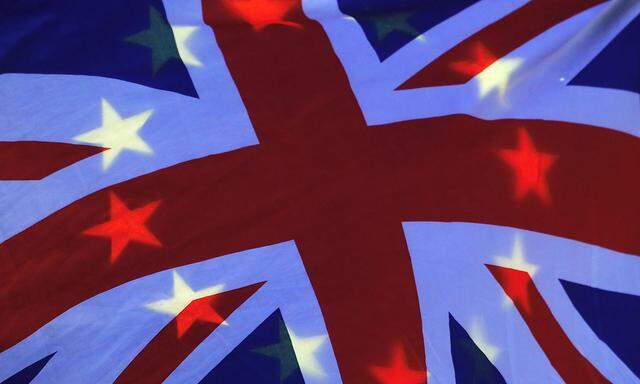 EU-Flagge und Union Jack: Hoffnungsschimmer für eine Einigung?