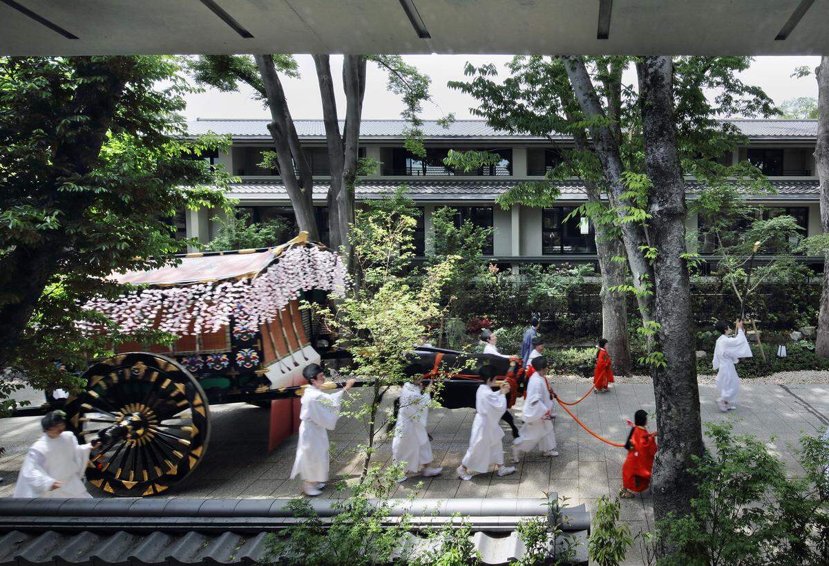 The Honor: Orientiert sich an traditioneller japanischer Architektur.
