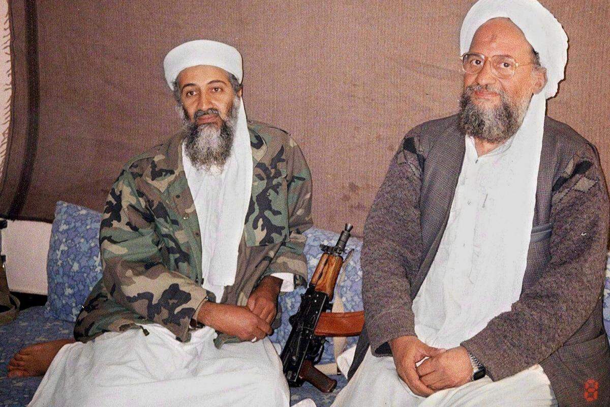 Zawahiri weicht in den nächsten Jahren nicht von Bin Ladens Seite.