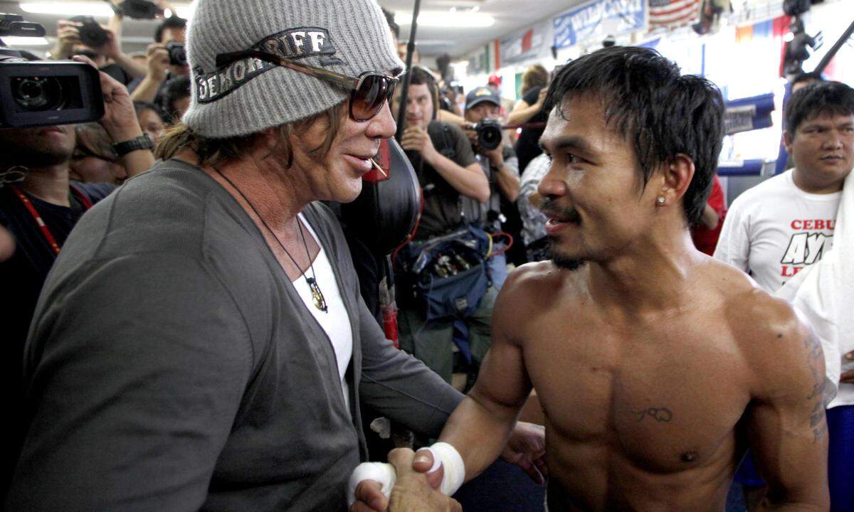 Mickey Rourke liebt Boxer und Wrestler, er traf Manny Pacquiao in Las Vegas vor dem größten Cash-Fight des Geschichte.  