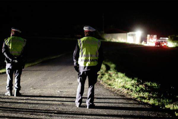 Eine Nacht später wurde eine Leiche im Bauernhof des Verdächtigen aufgefunden. Es handelte sich um jene des Täters, des 55-jährigen Alois H.