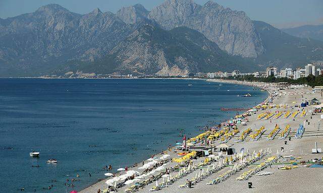 Archivbild: Ein Strand in Antalya