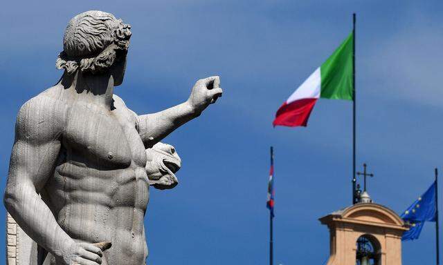 Nicht nur die Castor-Statue, ganz Italien blickte am Mittwoch auf den Quirinalspalast, den Sitz des Staatspräsidenten in Rom.