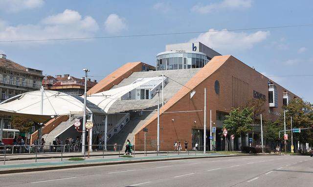 Die Wiener Hauptbibliothek, die vor rund 15 Jahren eröffnet wurde, ist ein architektonisches Vorzeigeprojekt – aber sie ist nicht ganz dicht.