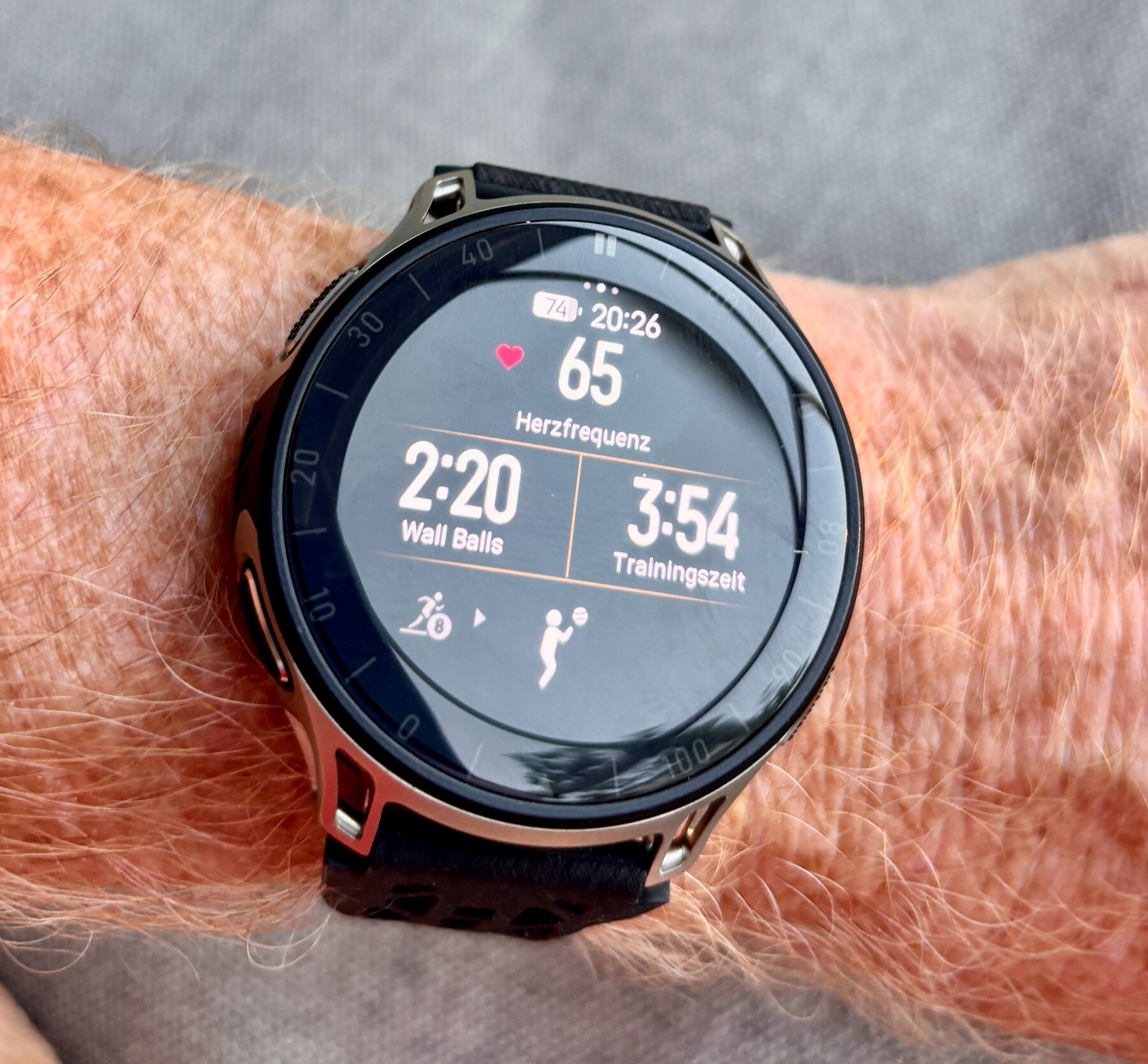New sports watch: 220 euros cheaper than Garmin – and its equal in many ways