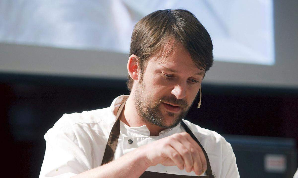 René Redzepi, Chef des Noma in Kopenhagen, ist nur einer der höchst prominenten Gäste, die dieser Tage ins beschauliche Mühlviertel kommen. Wo Leinöl und Erdäpfel, Leinen und Schindelfisch auf den Hauptprotagonisten der nordischen Küche warten. Redzepi kommt am Donnerstag mit dem schwedischen Koch Magnus Nilsson im Mühltalhof an.