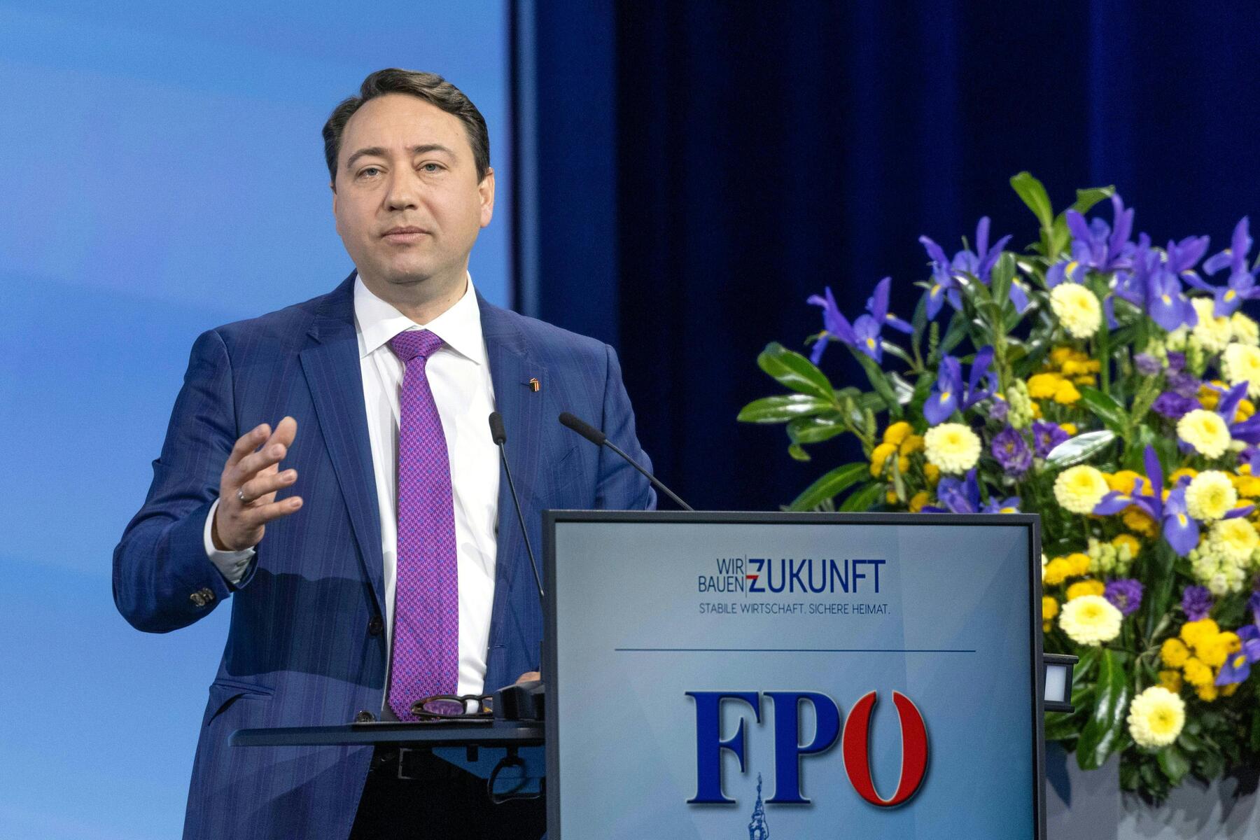 Linz: Debate over "luxury social housing" for Haimbuchner's confidants